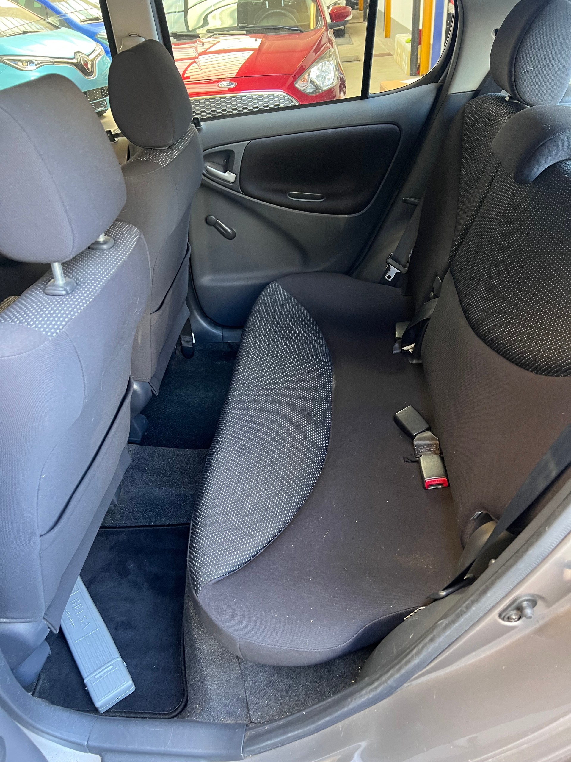 TOYOTA Yaris 1.5 TS-image-8