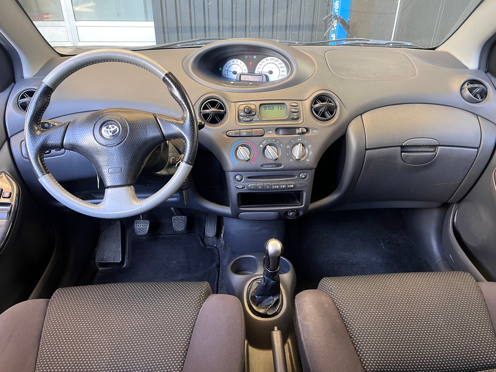 TOYOTA Yaris 1.5 TS-image-4