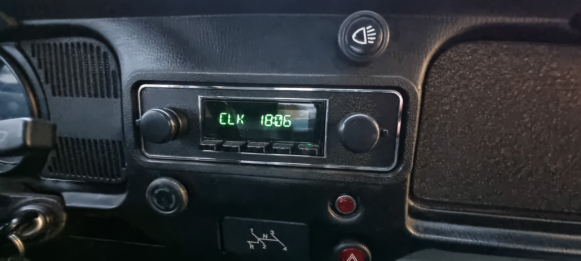 VW 1600 Cox-image-10