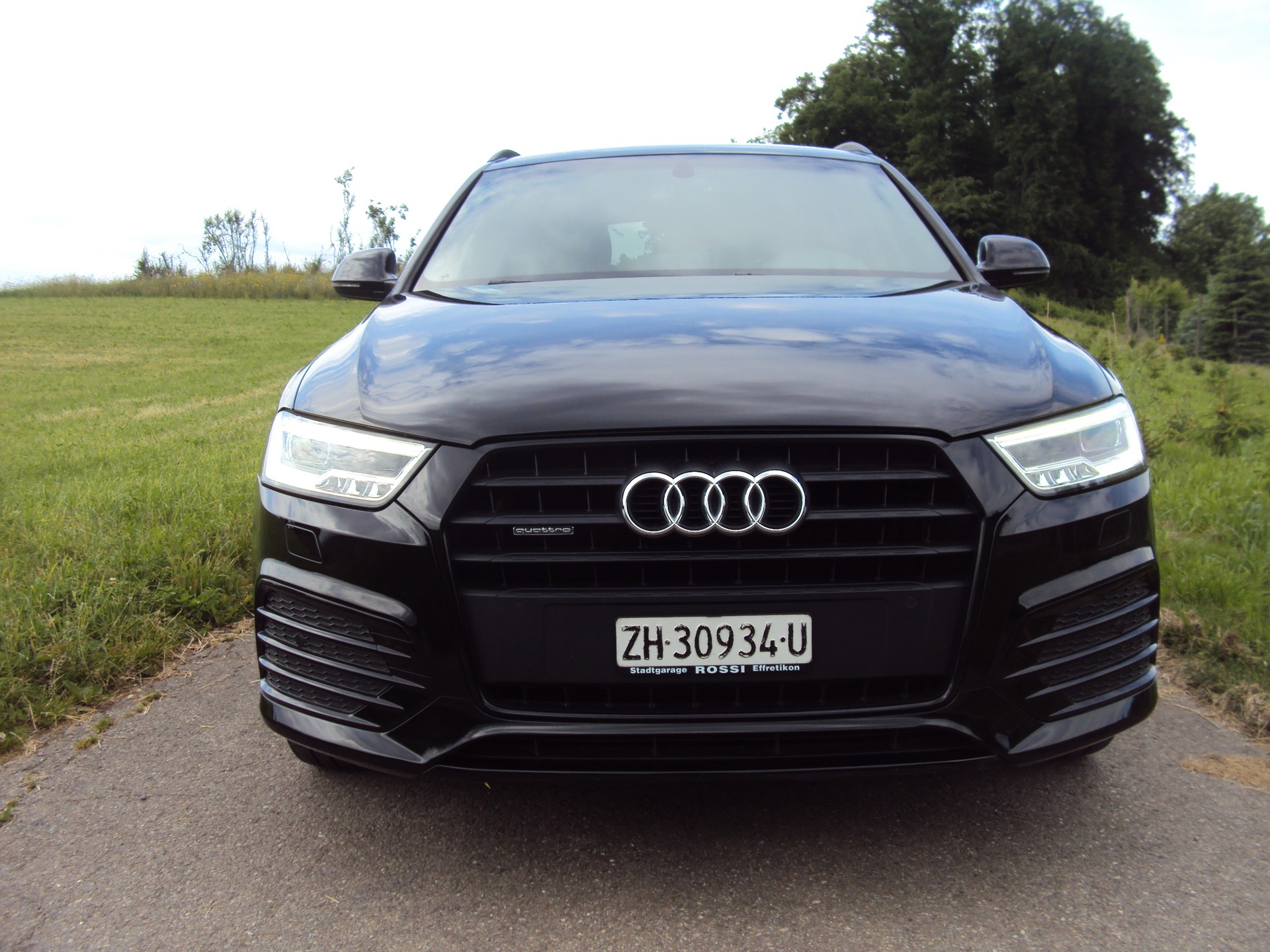 AUDI Q3 2.0 TDI sport quattro S-tronic S-Line-image-2