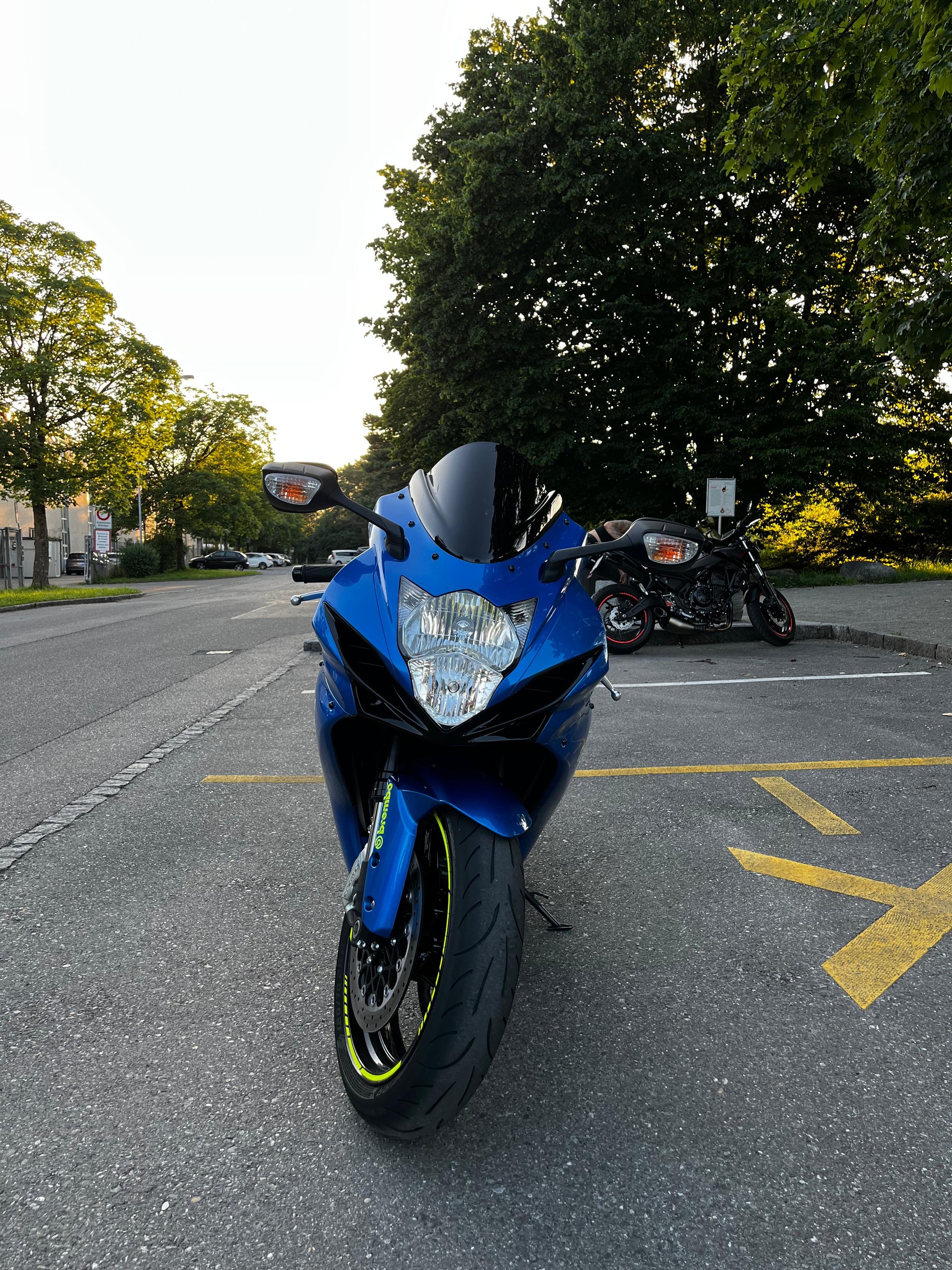 SUZUKI GSX-R 600 L0-image-2