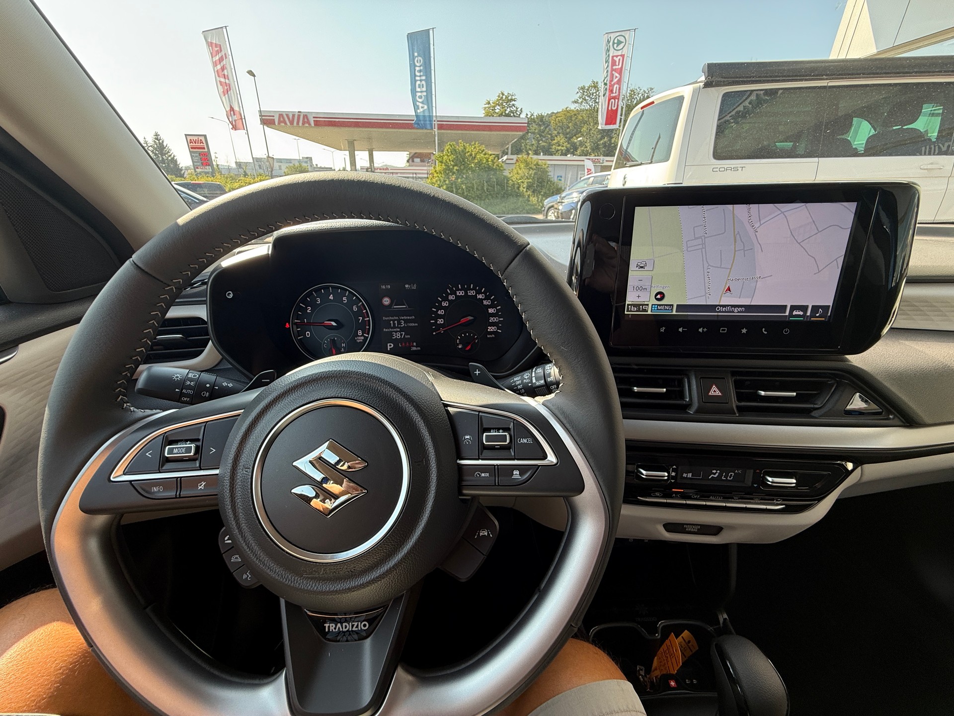 SUZUKI Swift 1.2 Tradizio Top Hybrid CVT-image-9