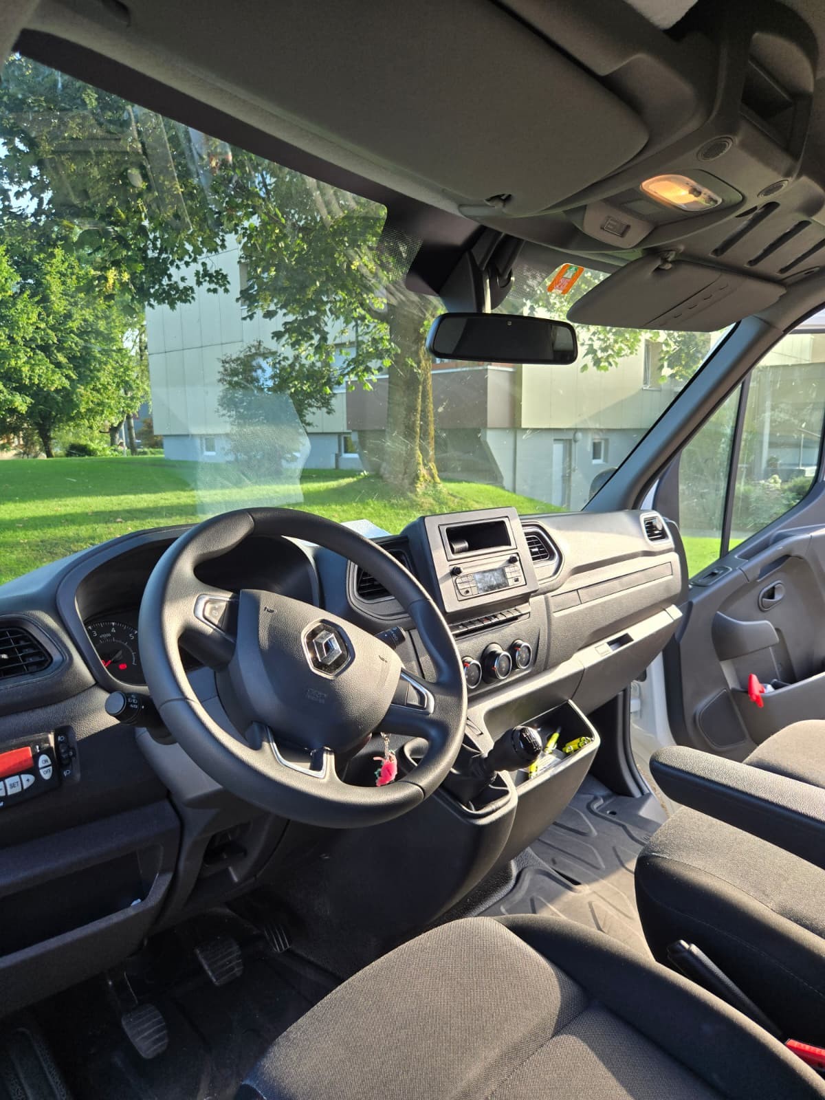 RENAULT Im Auftrag des Kunden L3H2 Carrier Kühlfahrzeug 180Ps-image-13