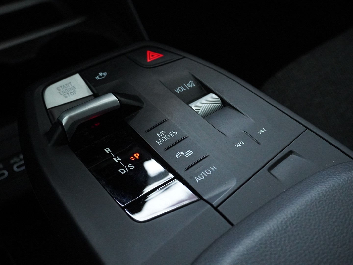 BMW 218d Active Tourer DKG M Sport-image-11