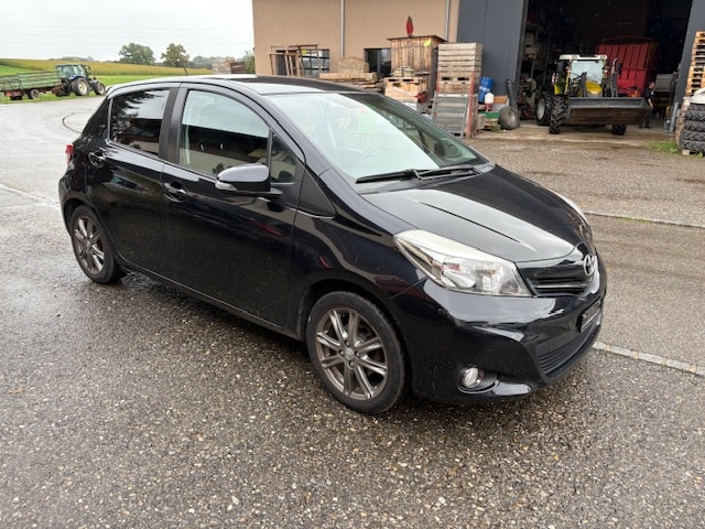 TOYOTA Yaris 1.33 Style Multidrive-image-3