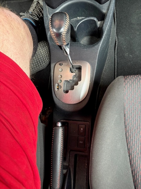 TOYOTA Yaris 1.33 Style Multidrive-image-10