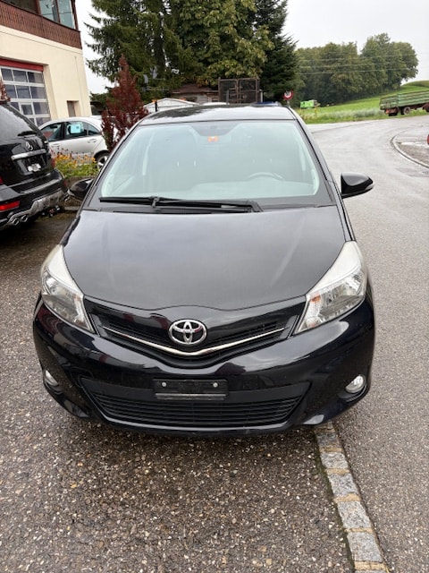 TOYOTA Yaris 1.33 Style Multidrive-image-1