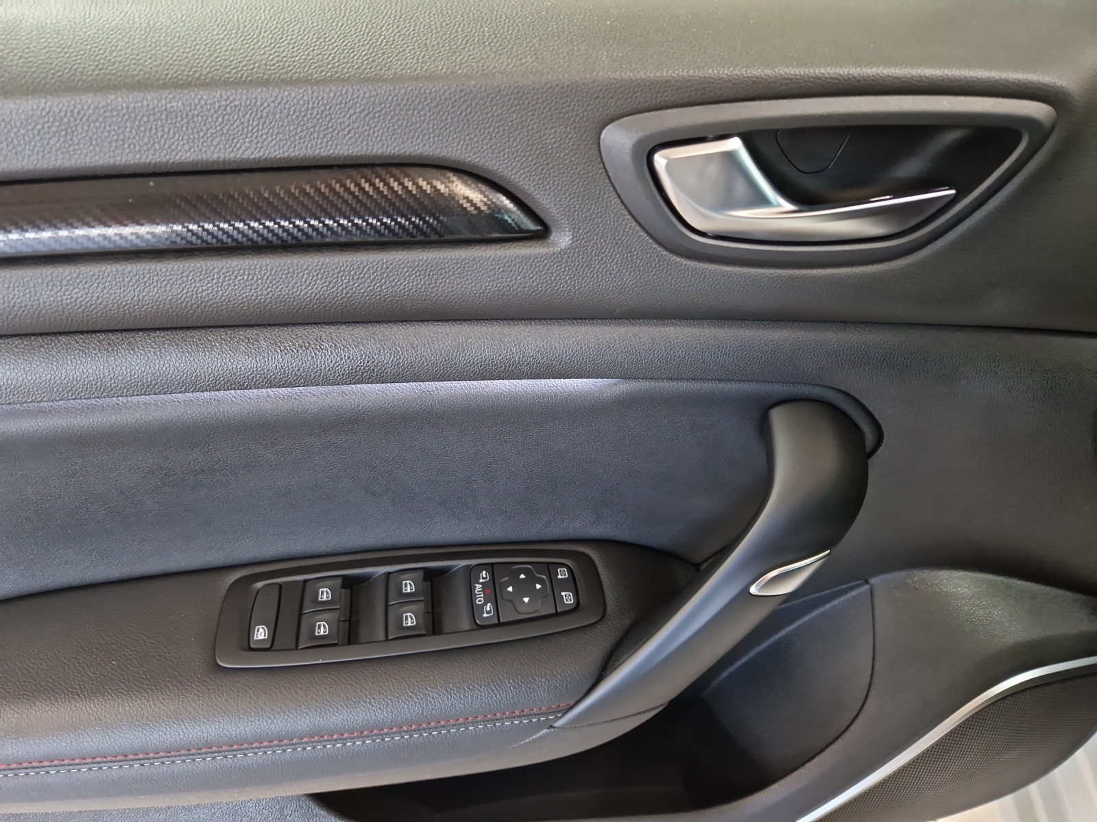 RENAULT Mégane Grandtour 1.3 TCe 160 R.S. Line EDC-image-14