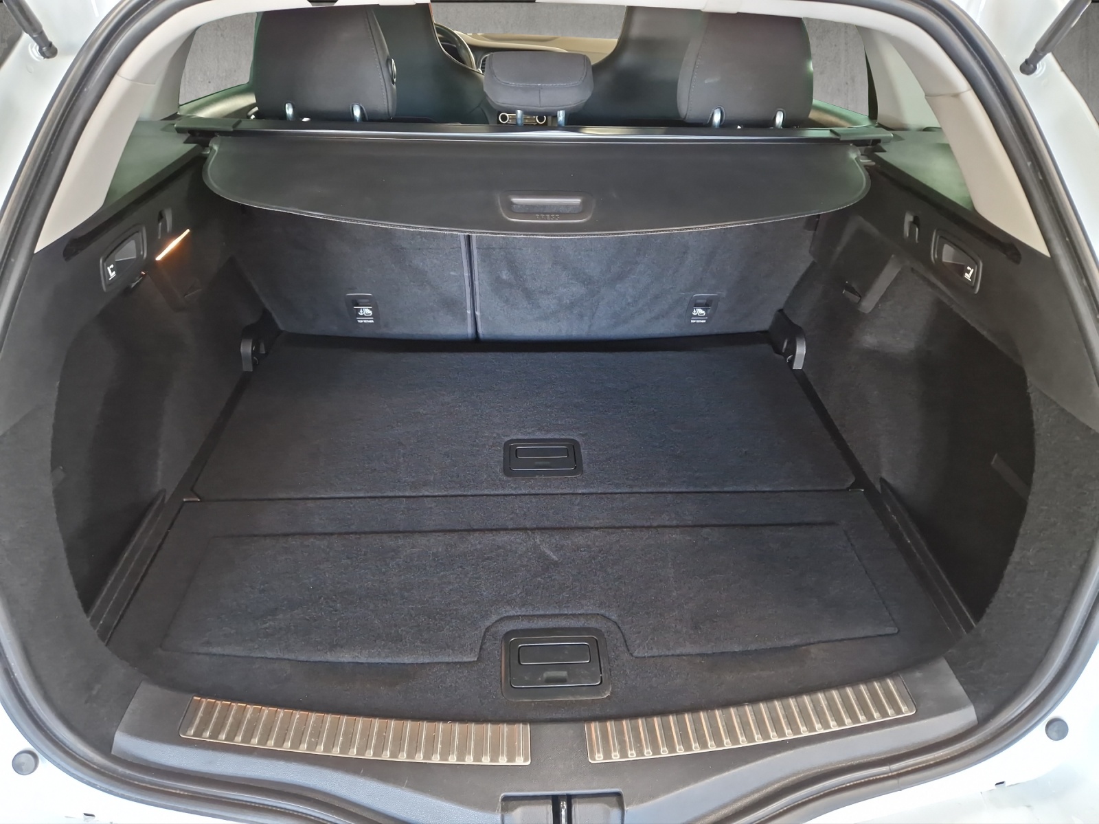 RENAULT Mégane Grandtour 1.3 TCe 160 R.S. Line EDC-image-12