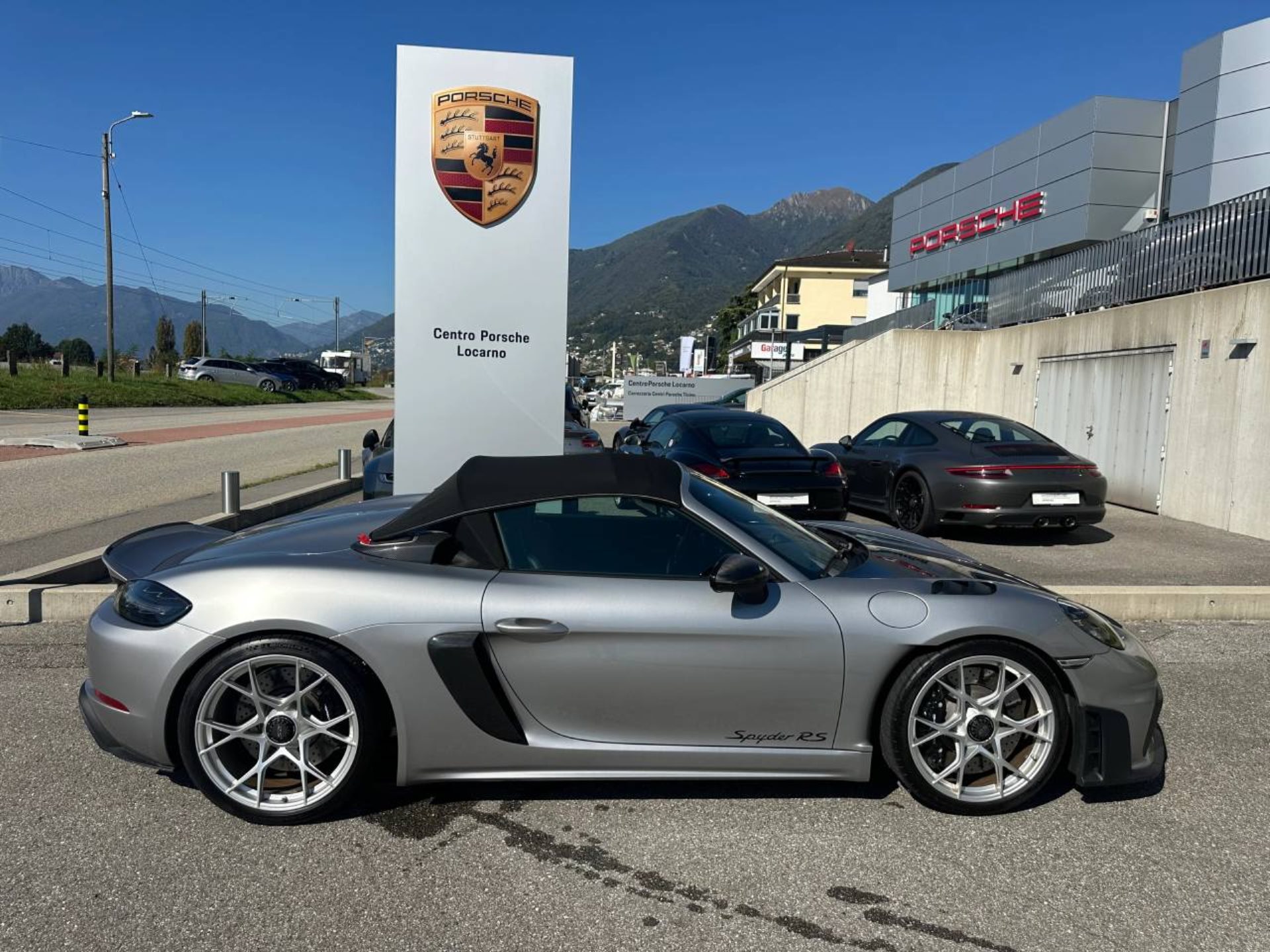 PORSCHE 718 Spyder RS (MY24)-image-7