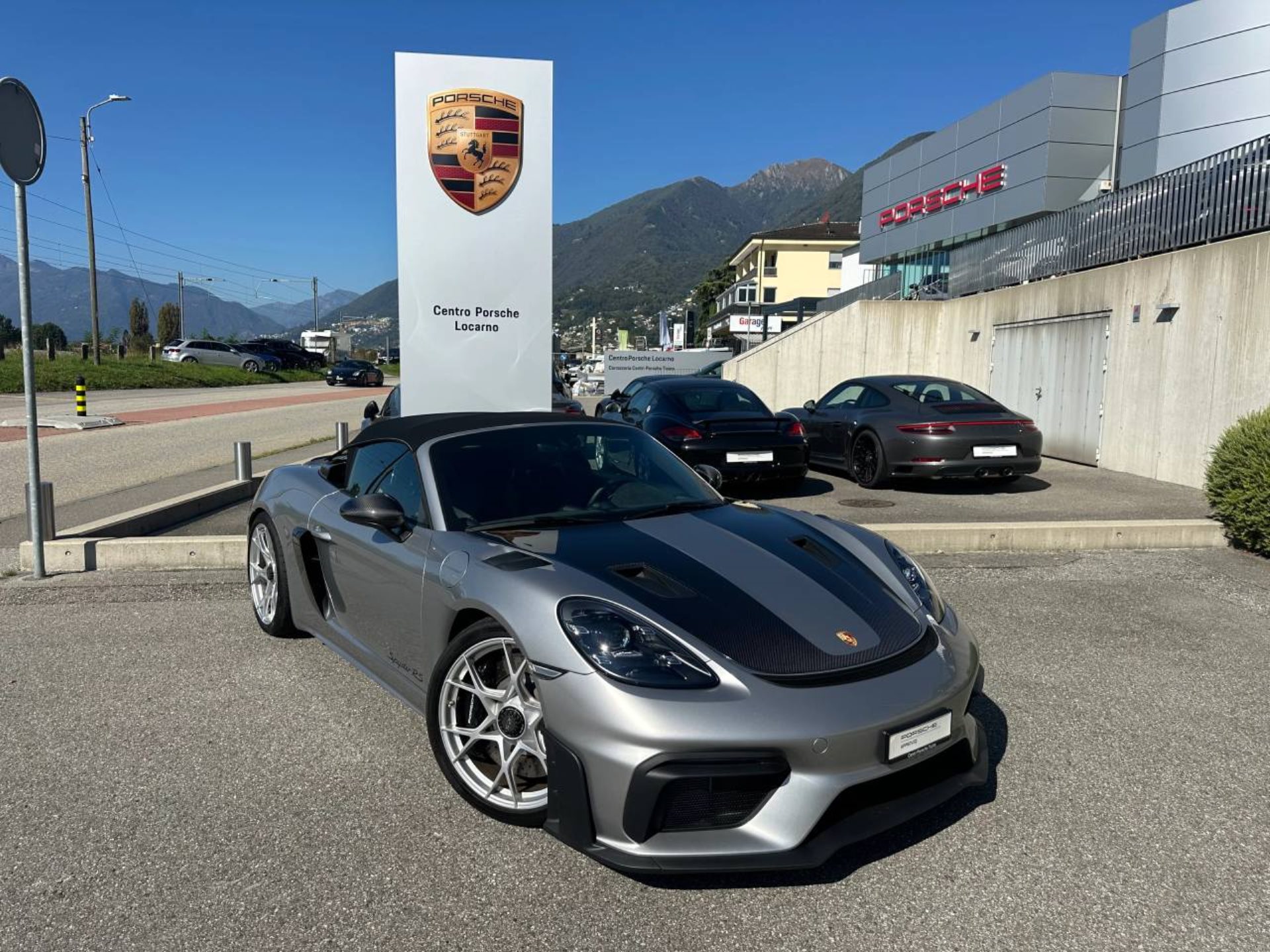 PORSCHE 718 Spyder RS (MY24)-image-8