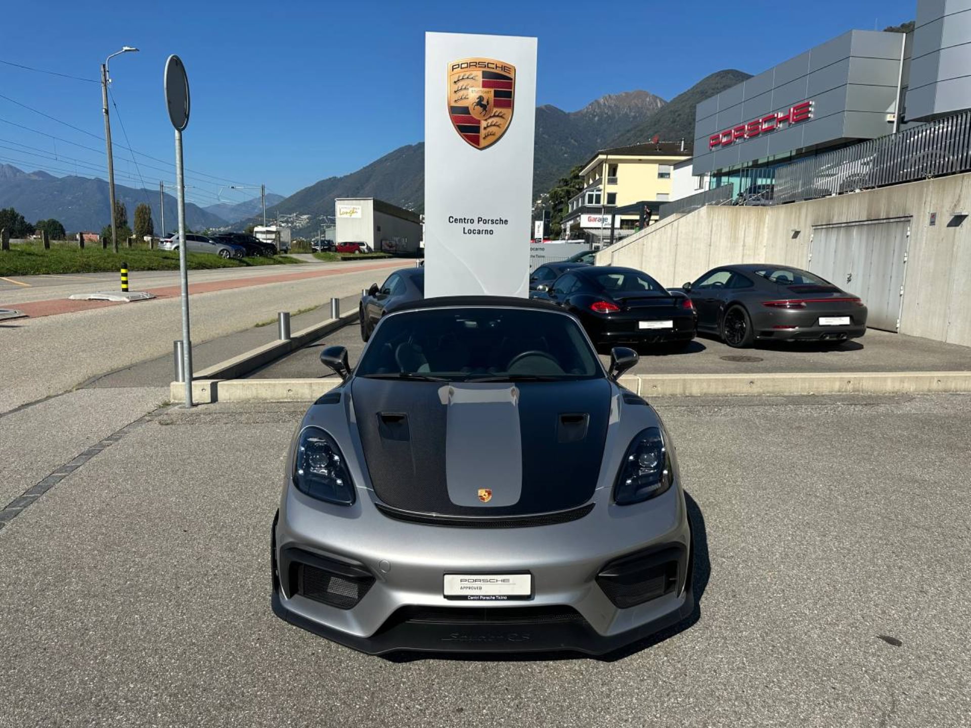 PORSCHE 718 Spyder RS (MY24)-image-9