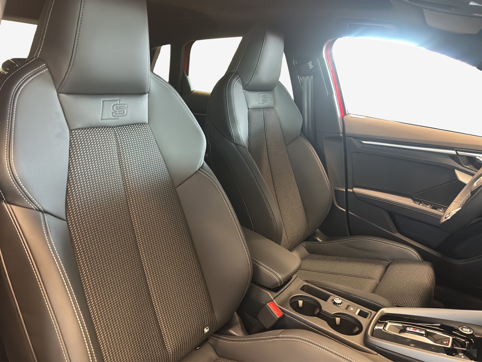 AUDI A3 Sportback TFSI 110 kW Attraction S tronic-image-14