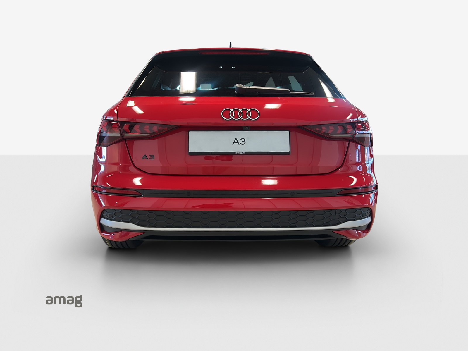 AUDI A3 Sportback TFSI 110 kW Attraction S tronic-image-3