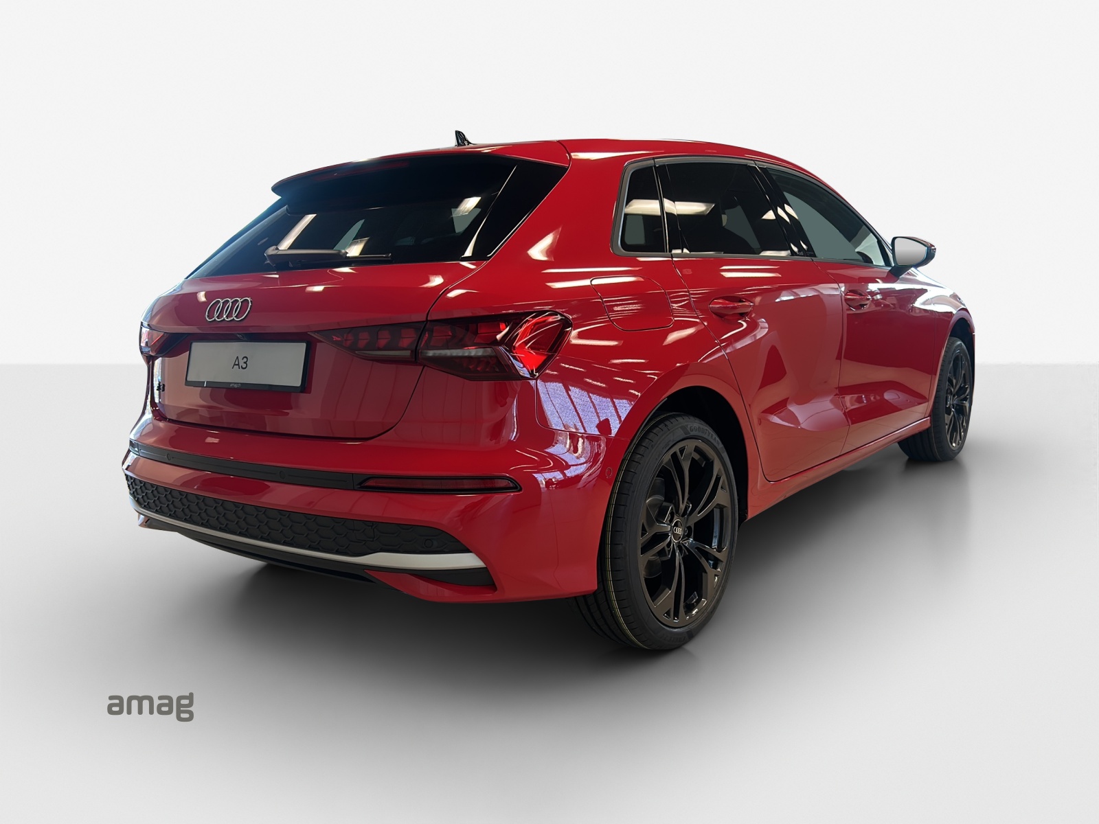 AUDI A3 Sportback TFSI 110 kW Attraction S tronic-image-4