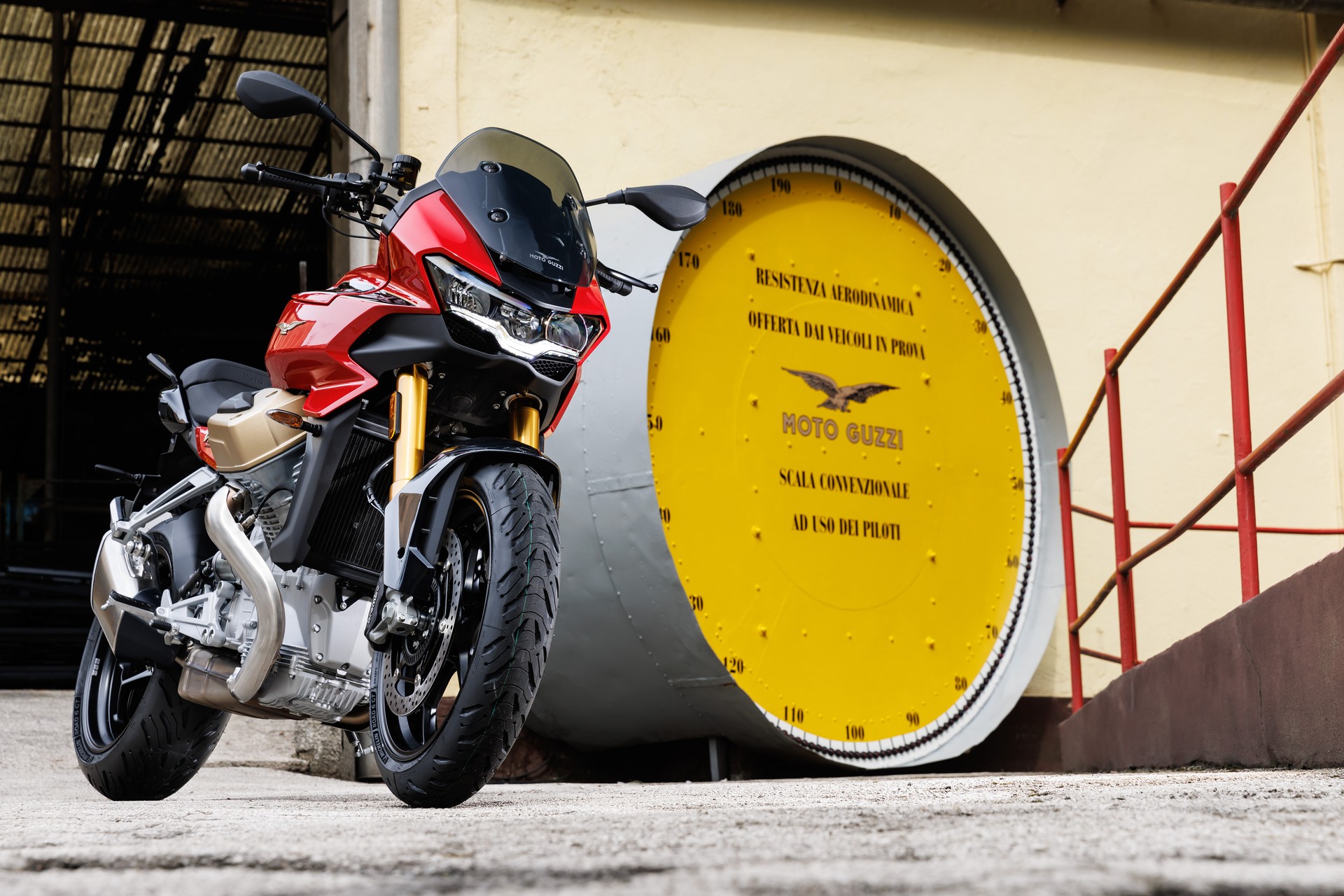 MOTO GUZZI V100 Mandello S Wind Tunnel E5+