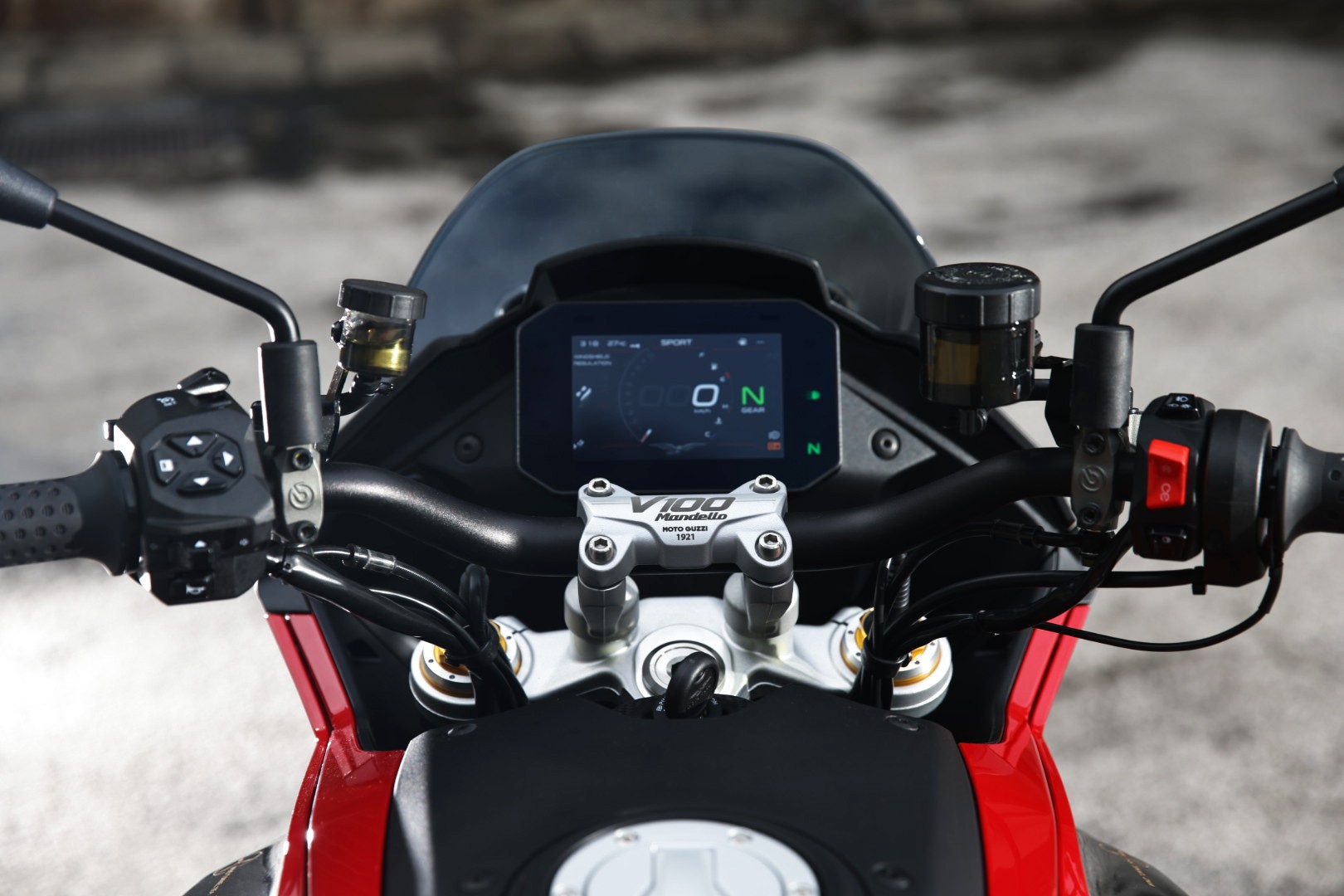 MOTO GUZZI V100 Mandello S Wind Tunnel E5+-image-6