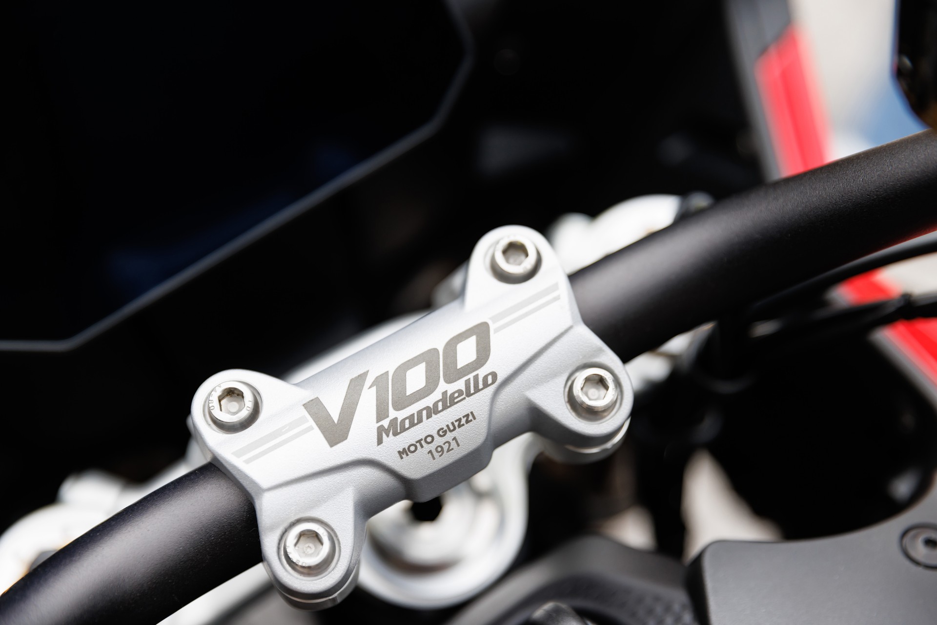 MOTO GUZZI V100 Mandello S Wind Tunnel E5+-image-13