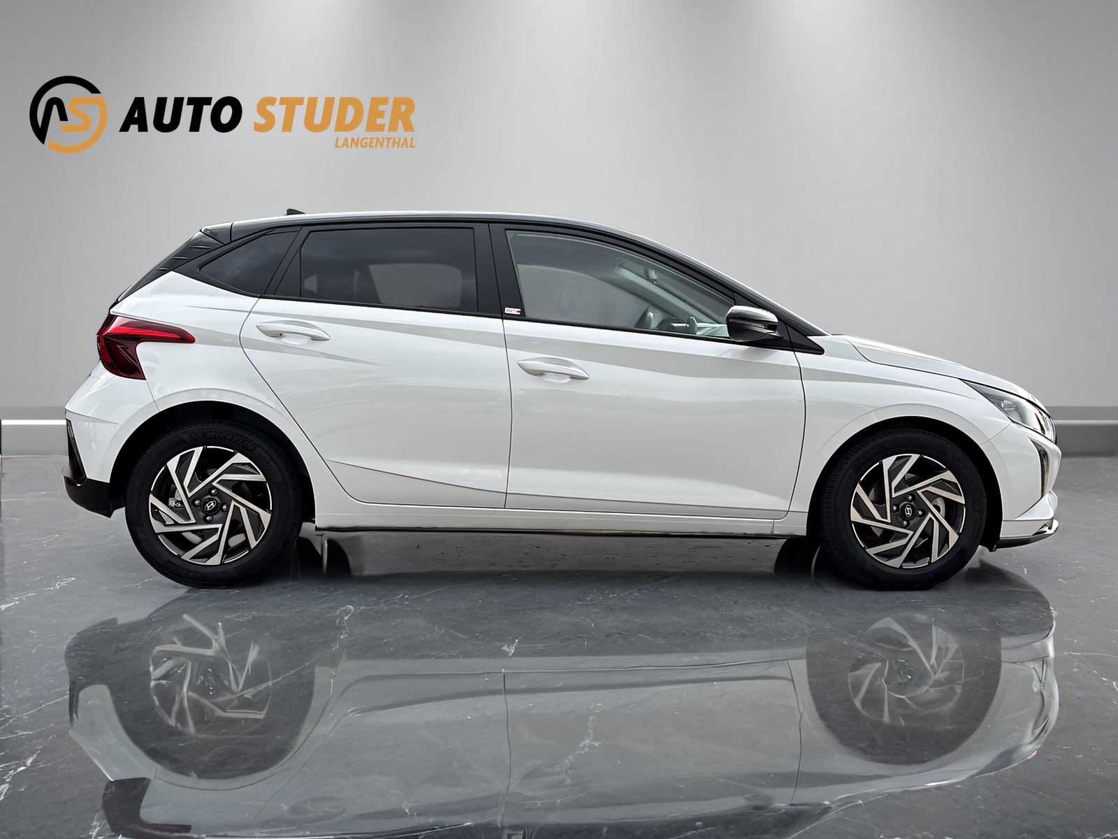 HYUNDAI i20 1.0 T-GDi Amplia-image-3