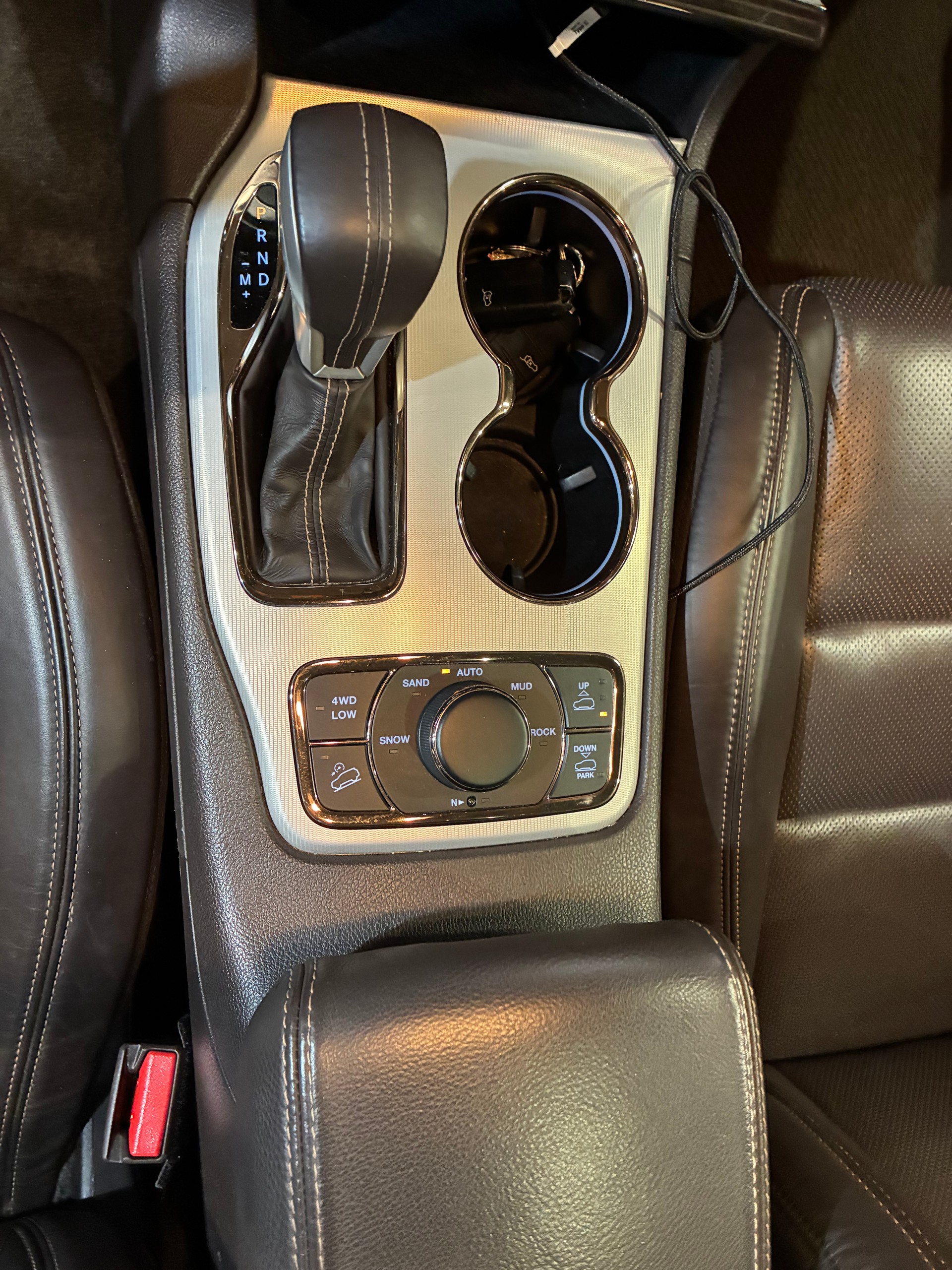 JEEP Grand Cherokee 3.0 CRD Summit Automatic-image-4