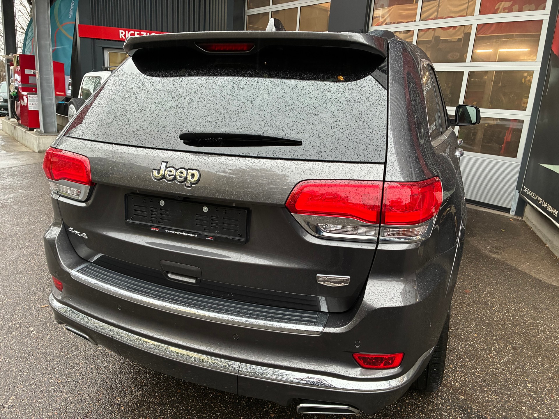 JEEP Grand Cherokee 3.0 CRD Summit Automatic-image-2