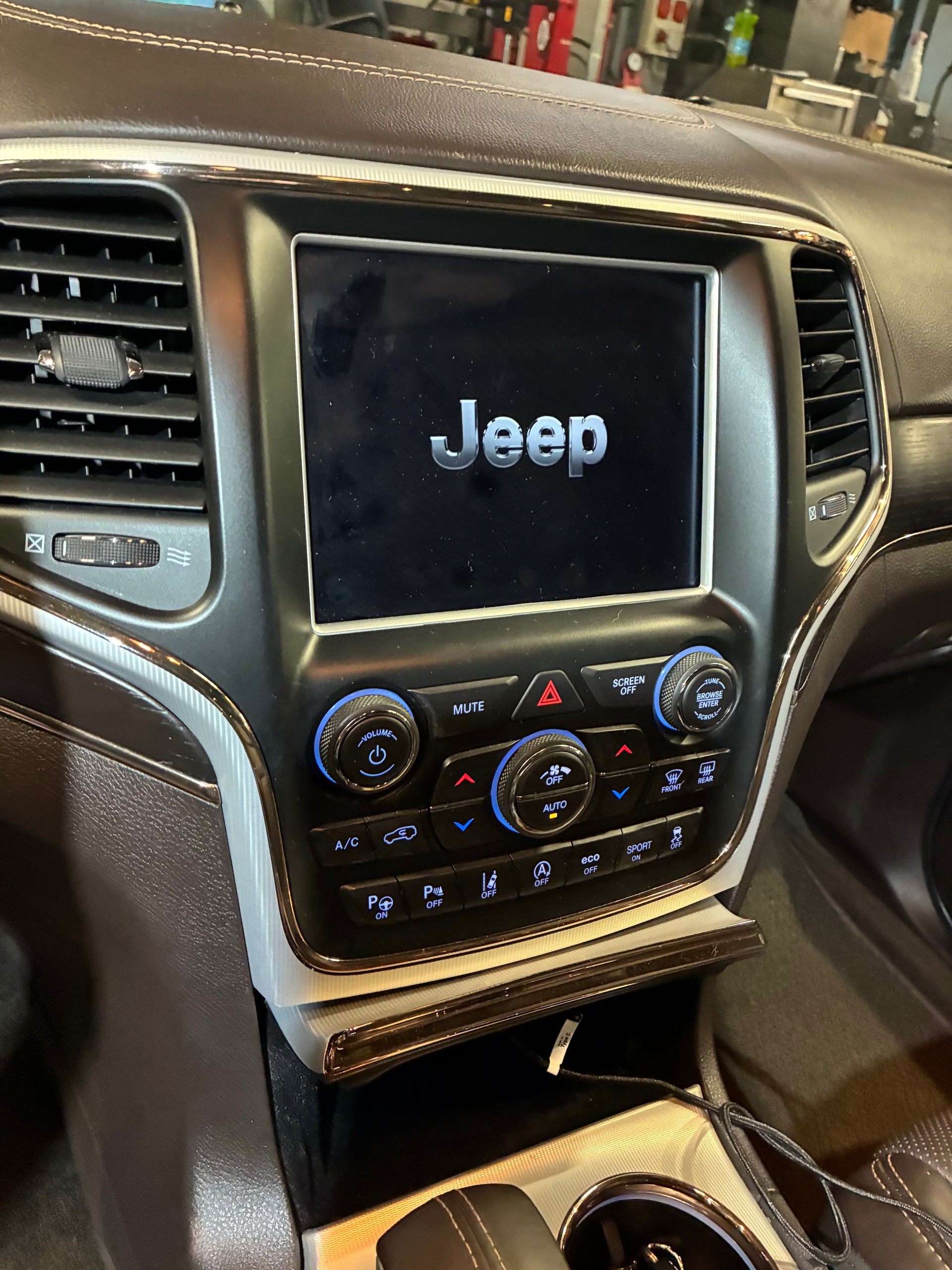 JEEP Grand Cherokee 3.0 CRD Summit Automatic-image-6