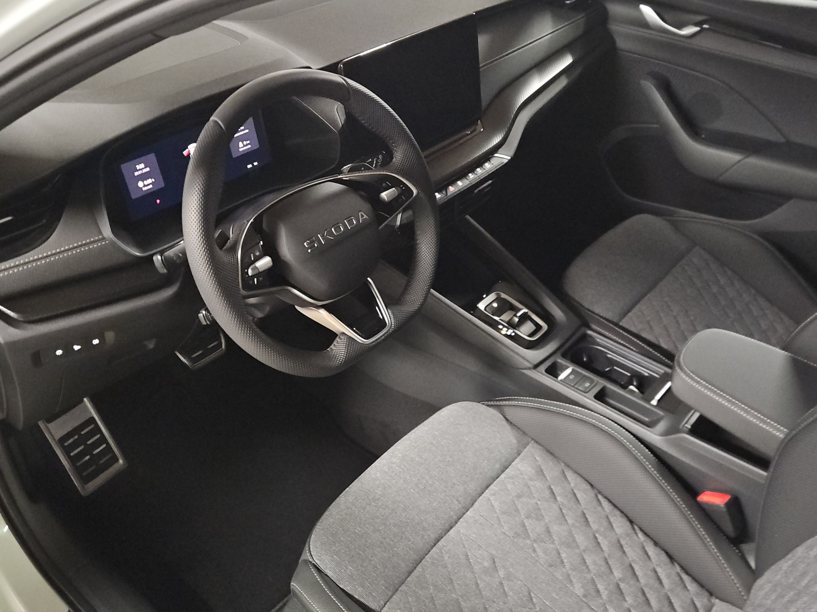 SKODA Octavia Combi 2.0 TSI DSG Sport Line 4x4-image-6