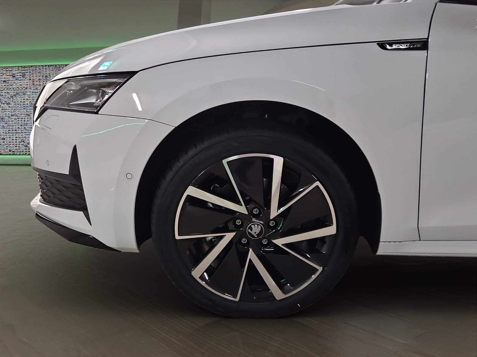 SKODA Octavia Combi 2.0 TSI DSG Sport Line 4x4-image-5