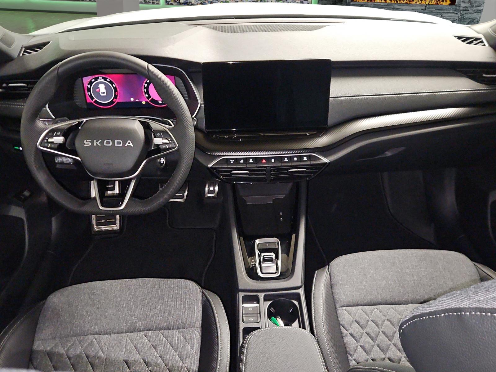 SKODA Octavia Combi 2.0 TSI DSG Sport Line 4x4-image-7