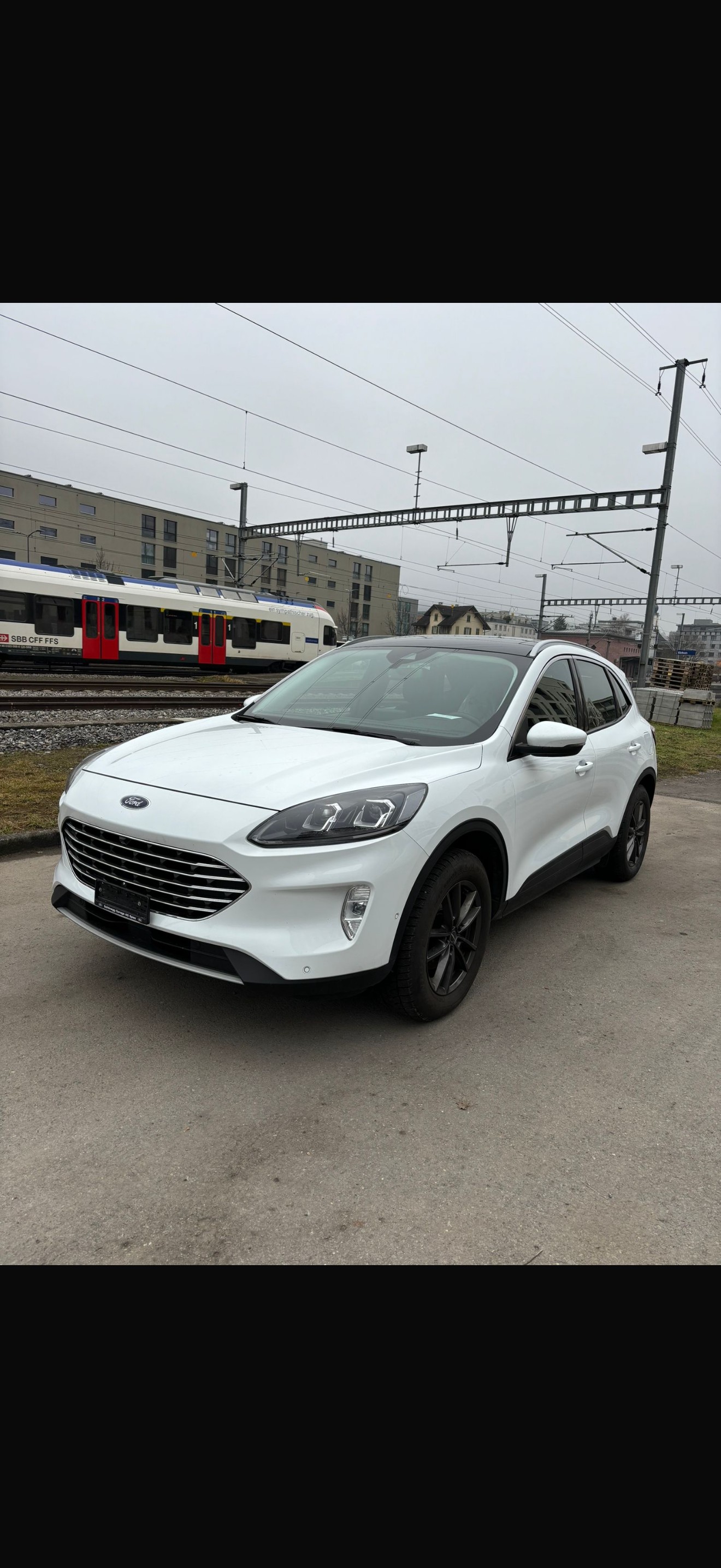 FORD Kuga 2.5 FHEV Titanium 4WD-image-0