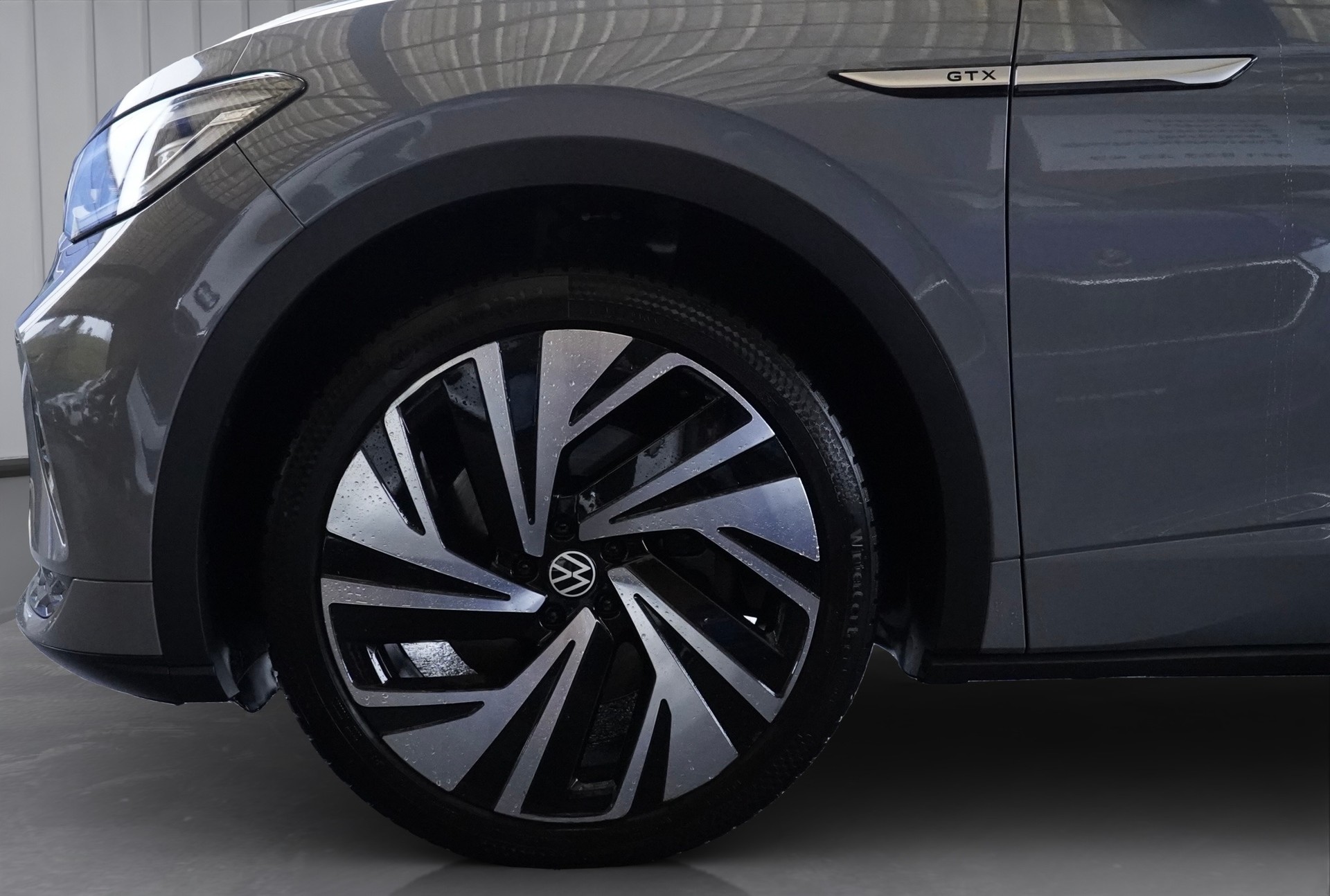 VW ID.4 GTX 77 kWh 4Motion *CH Fahrzeug & AHK*-image-7