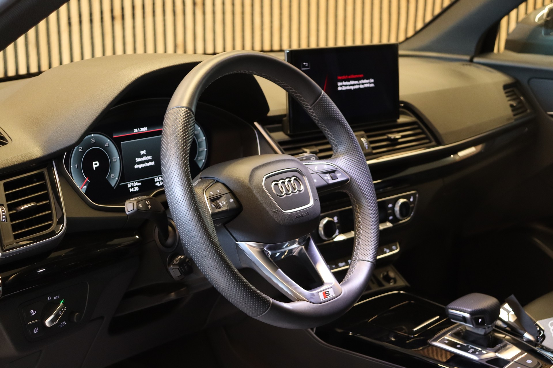 AUDI Q5 Sportback 2.0 40 TDI S Line quattro S-Tronic-image-8