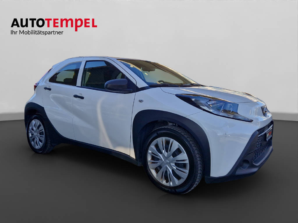 TOYOTA Aygo X 1.0 VVT-i Active 45868/006-showroom-element-3