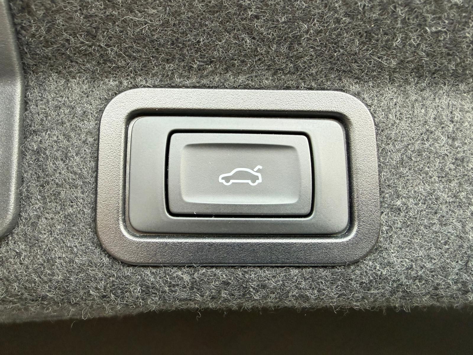 AUDI A6 Limousine 50 TDI Design quattro tiptronic-image-14
