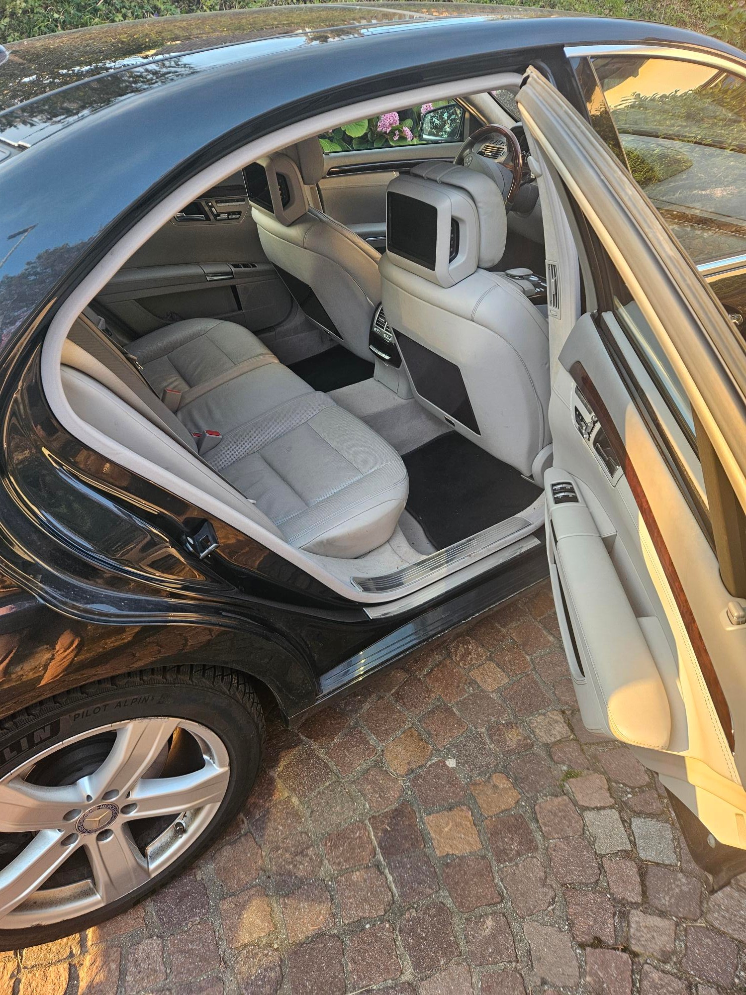MERCEDES-BENZ S 500 L BlueEfficiency SS 4Matic 7G-Tronic-image-4