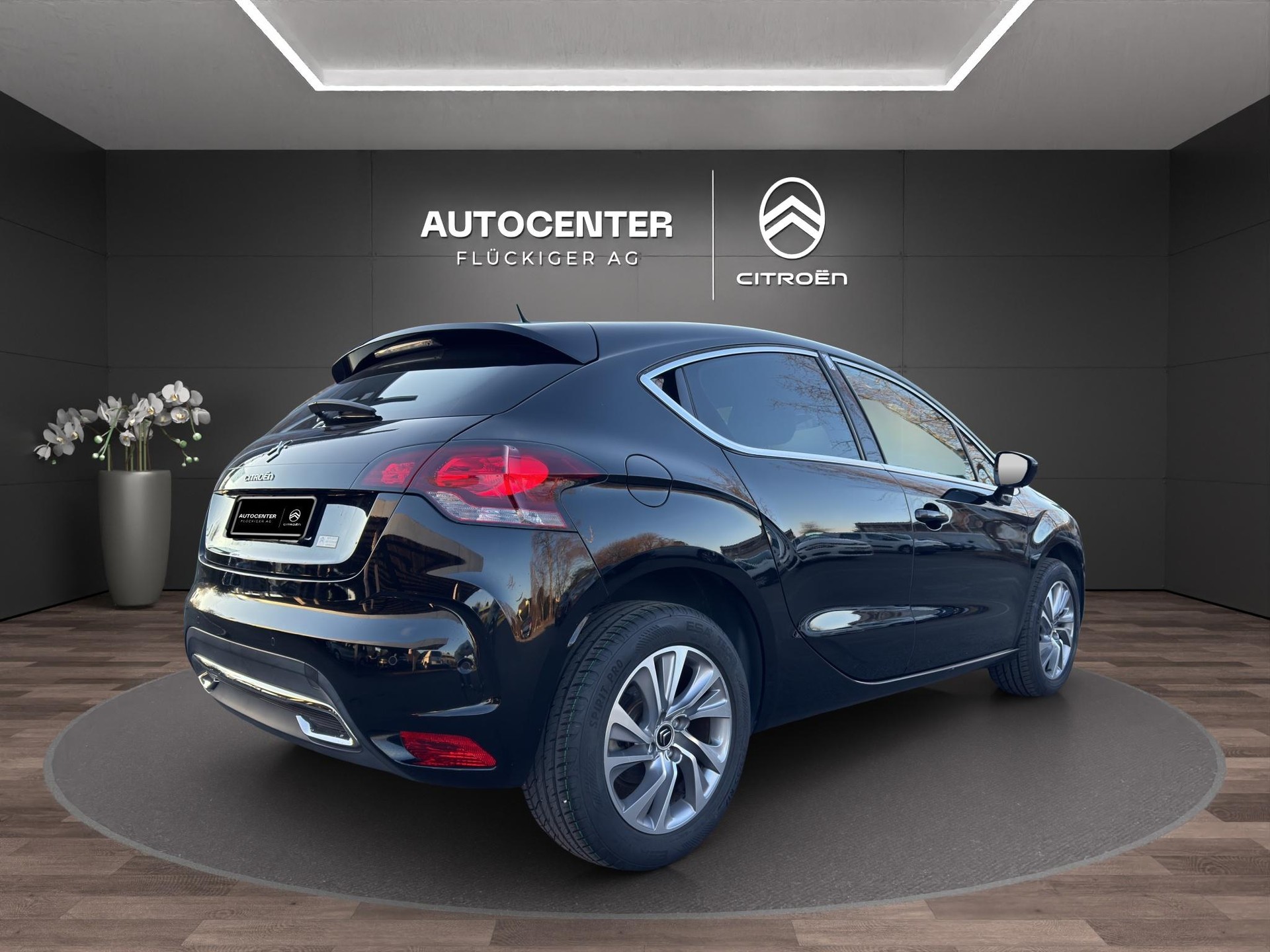 DS AUTOMOBILES 4 1.2 PureTech So Chic-image-11
