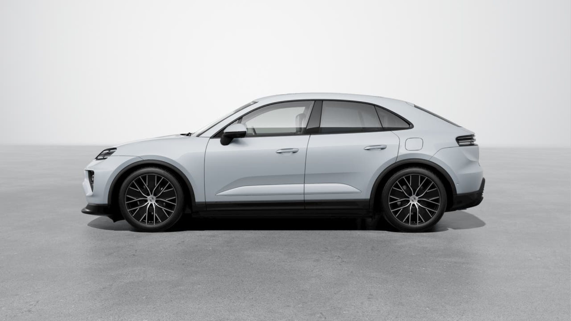 PORSCHE Macan-image-1