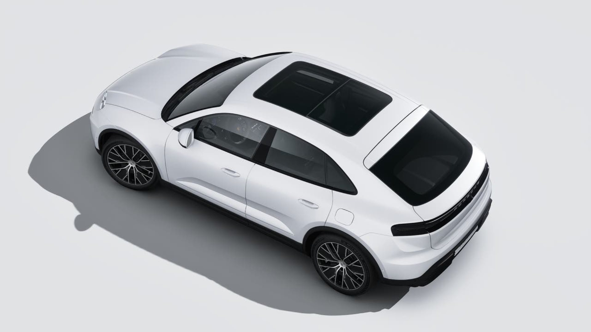 PORSCHE Macan-showroom-element-3