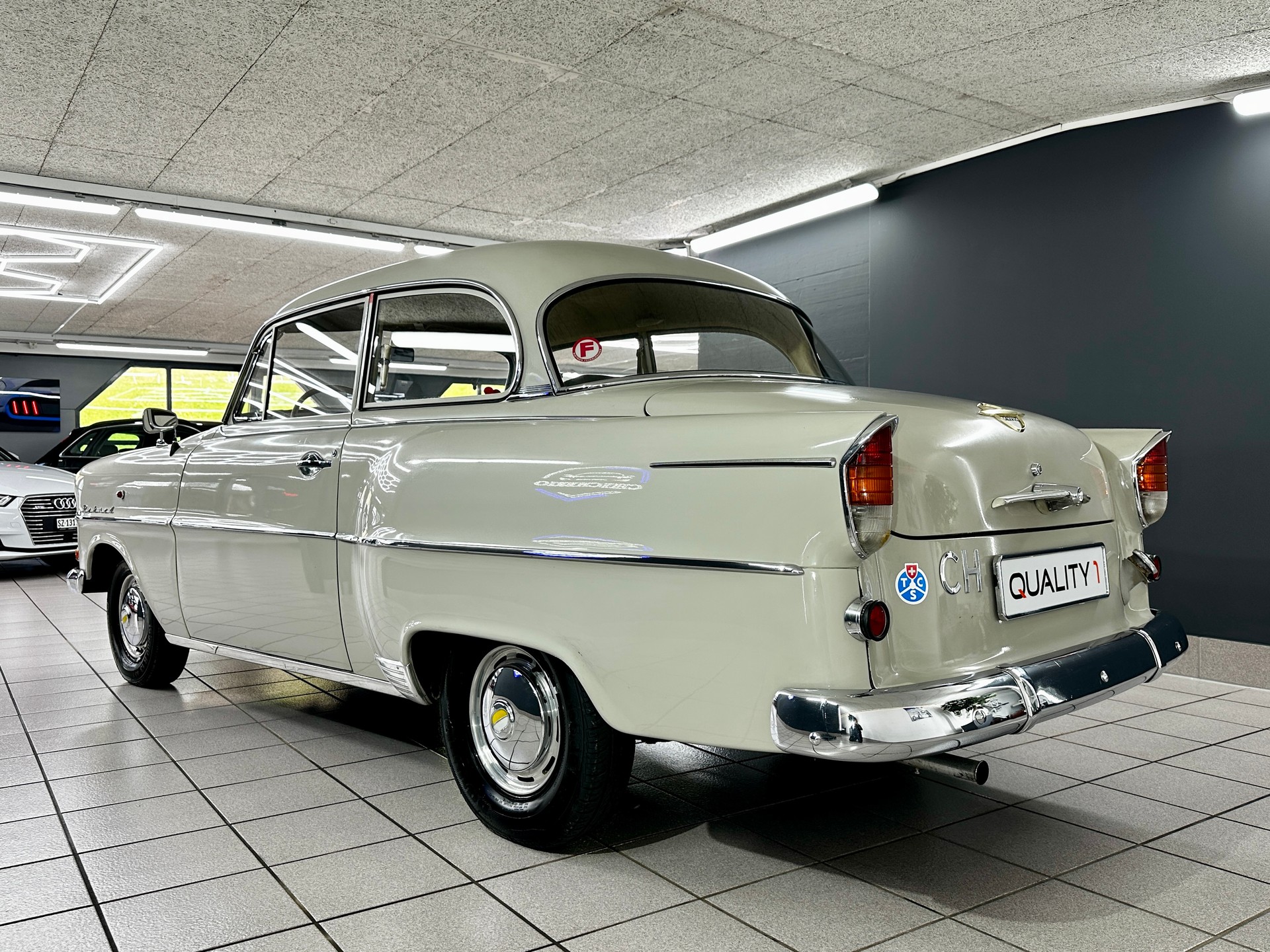 OPEL Olympia Rekord 1500 Veteranenfahrzeug-image-6