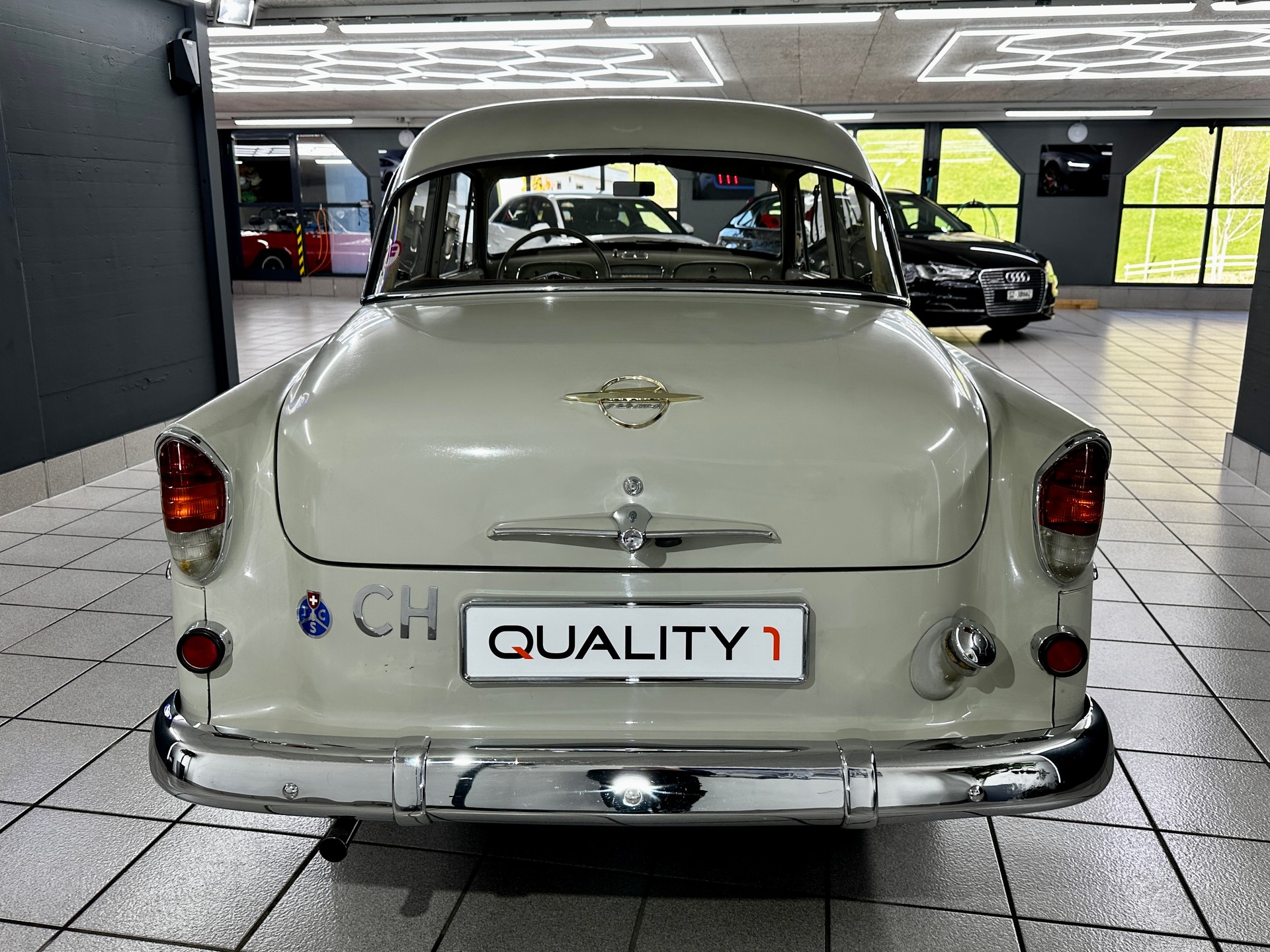 OPEL Olympia Rekord 1500 Veteranenfahrzeug-image-4