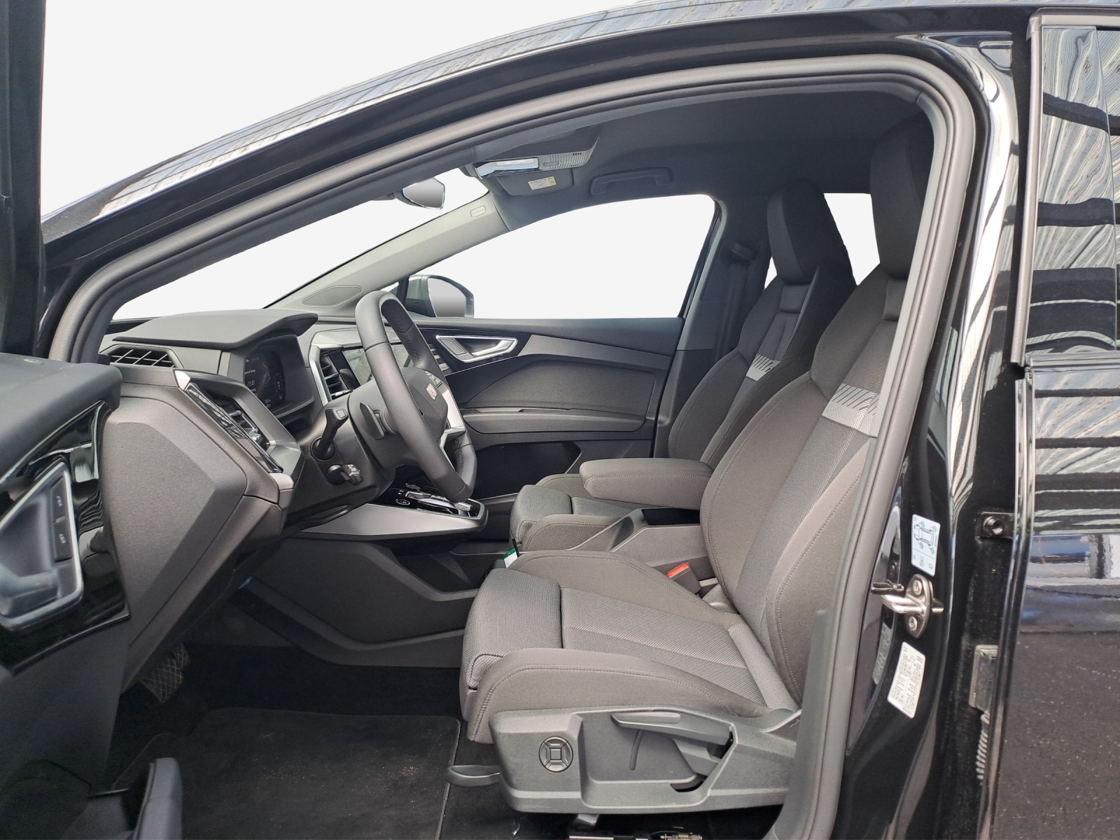 AUDI Q4 e-tron 35-image-7