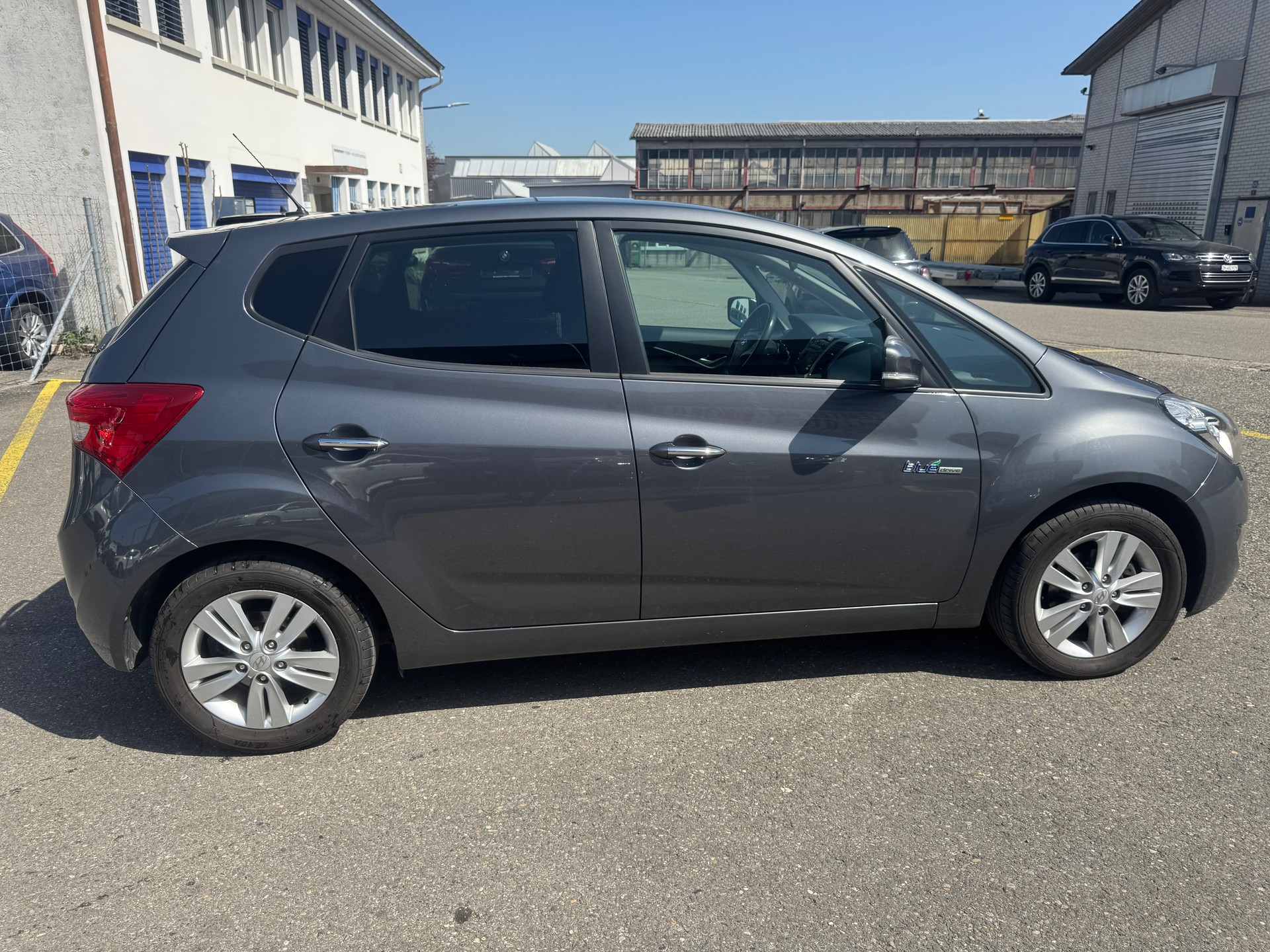 HYUNDAI iX20 1.6 Premium-image-3