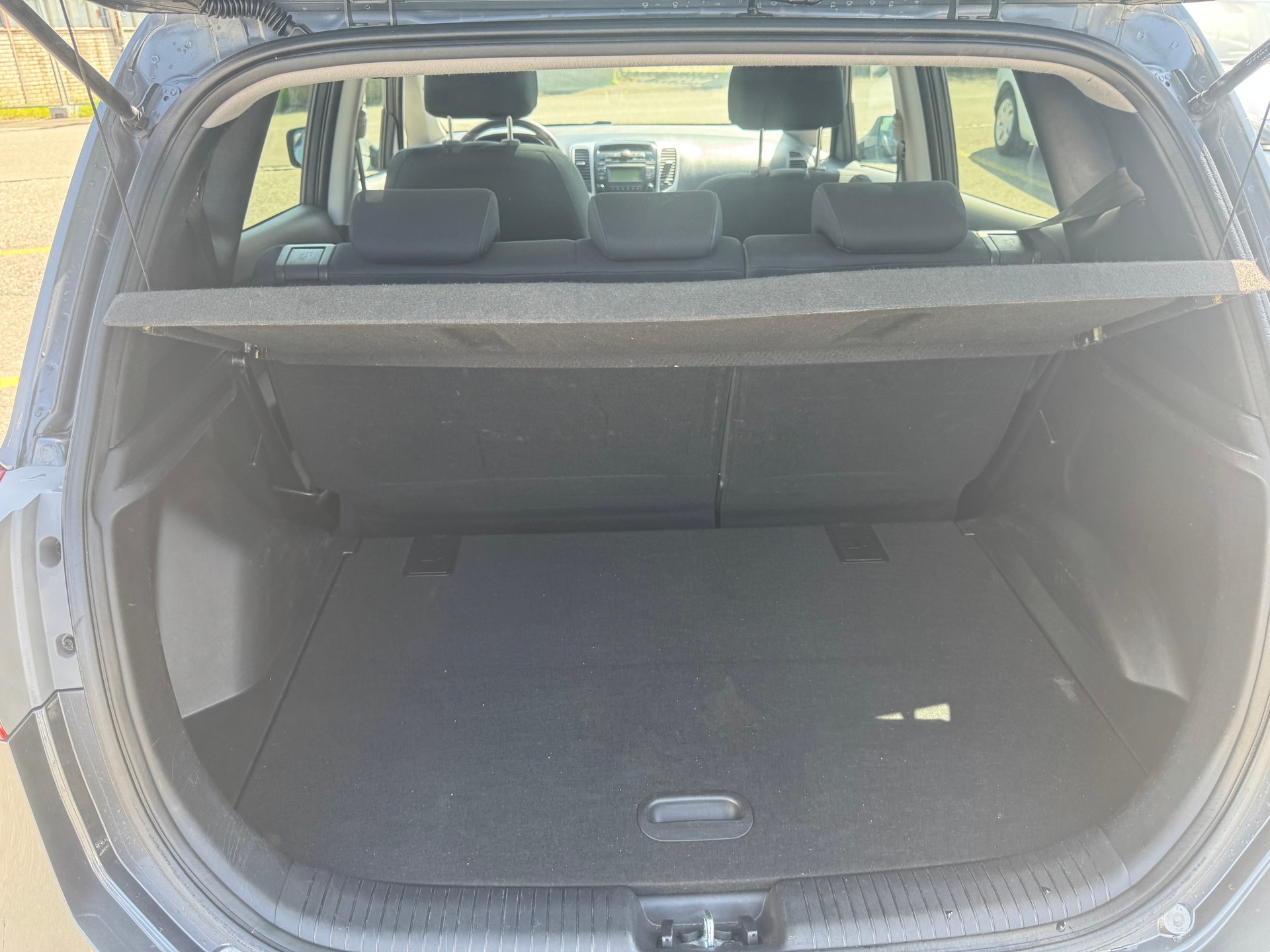 HYUNDAI iX20 1.6 Premium-image-12