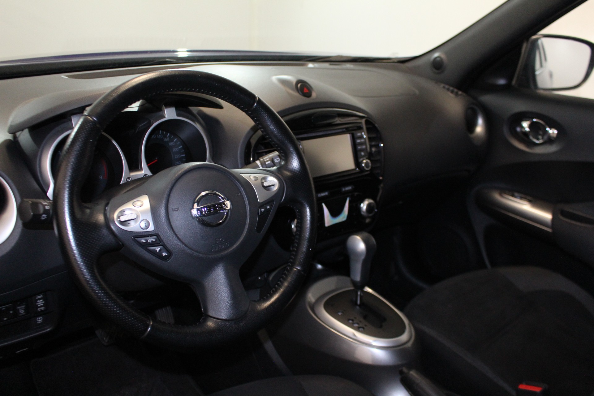 NISSAN Juke 1.6 DIG-T N-Connecta 4x4-image-11
