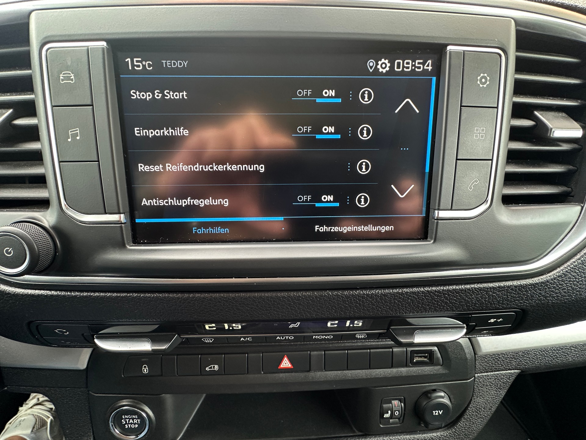 PEUGEOT Expert 2.0 BlueHDi 145 S&S Long EAT8-image-9
