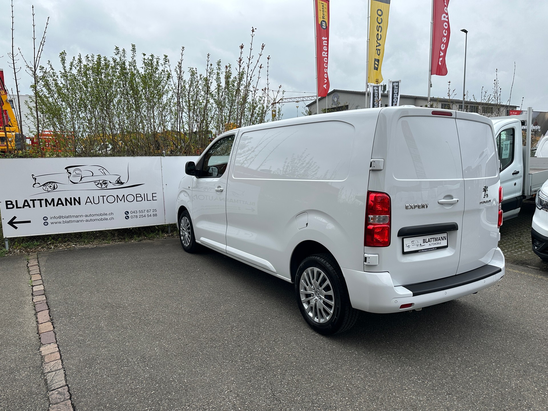 PEUGEOT Expert 2.0 BlueHDi 145 S&S Long EAT8-image-13