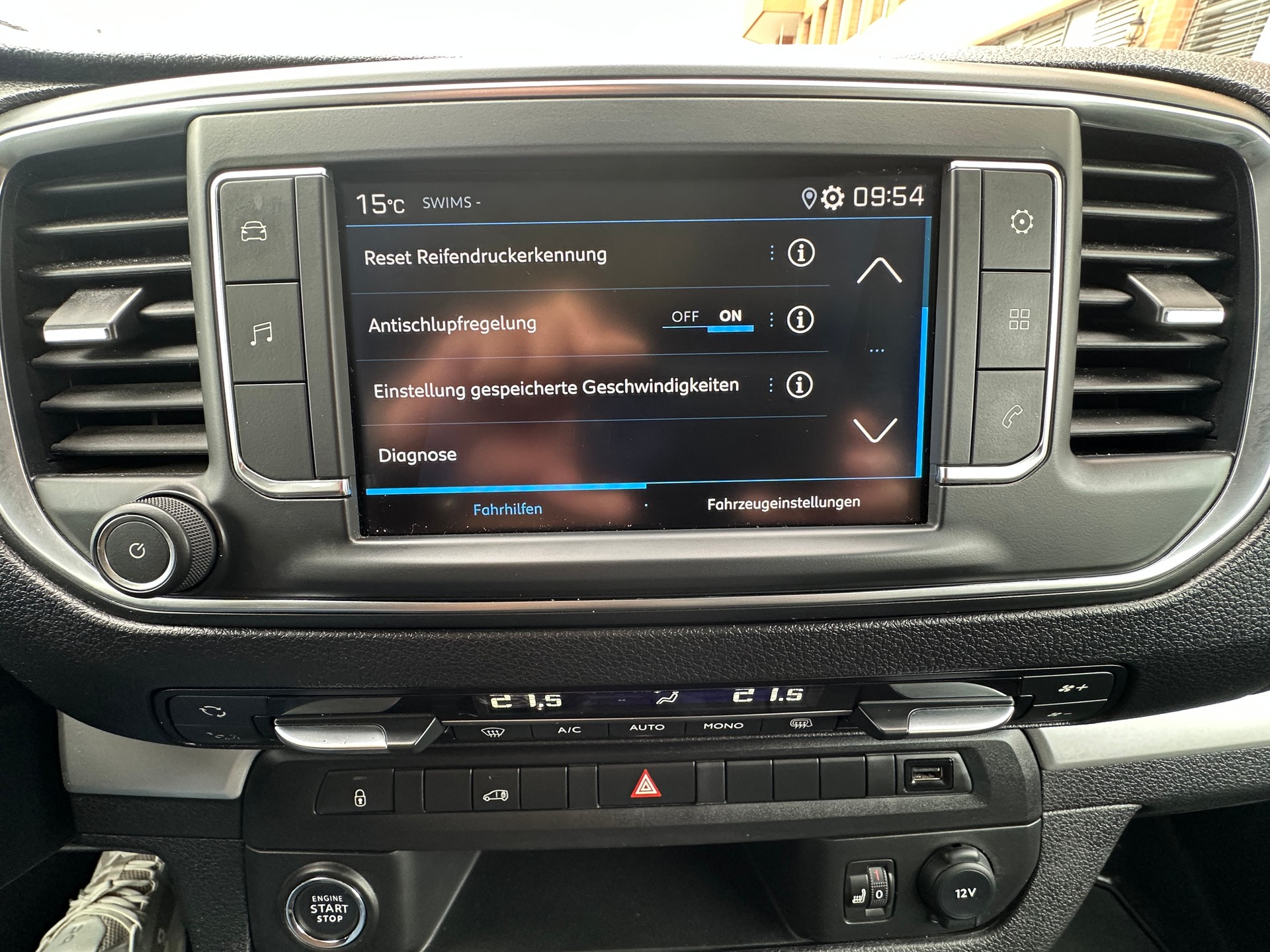 PEUGEOT Expert 2.0 BlueHDi 145 S&S Long EAT8-image-11