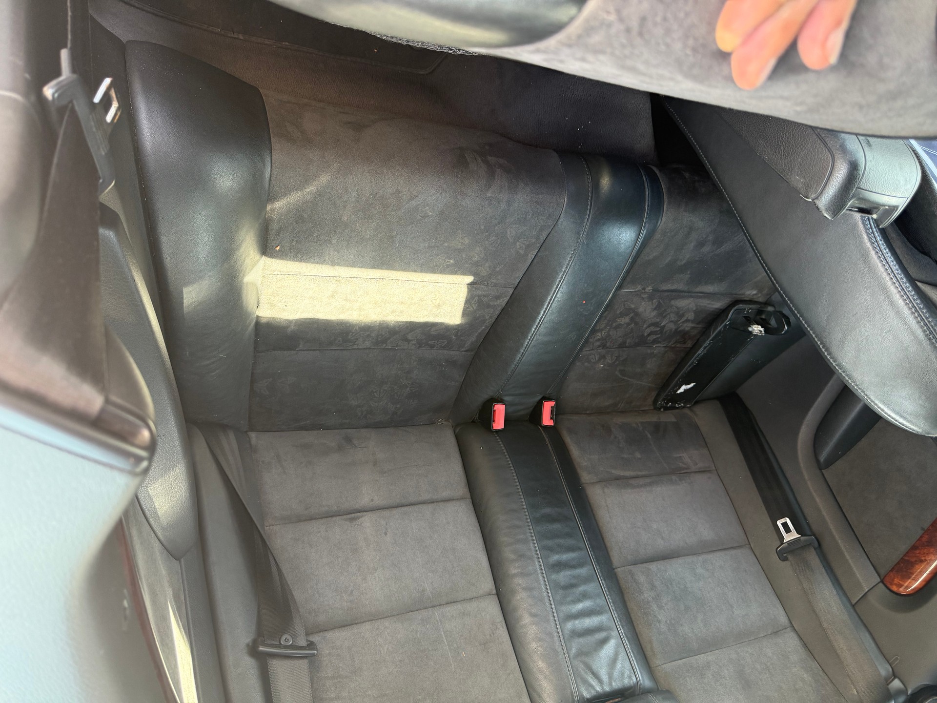 AUDI A4 Cabriolet 2.4 V6-image-8