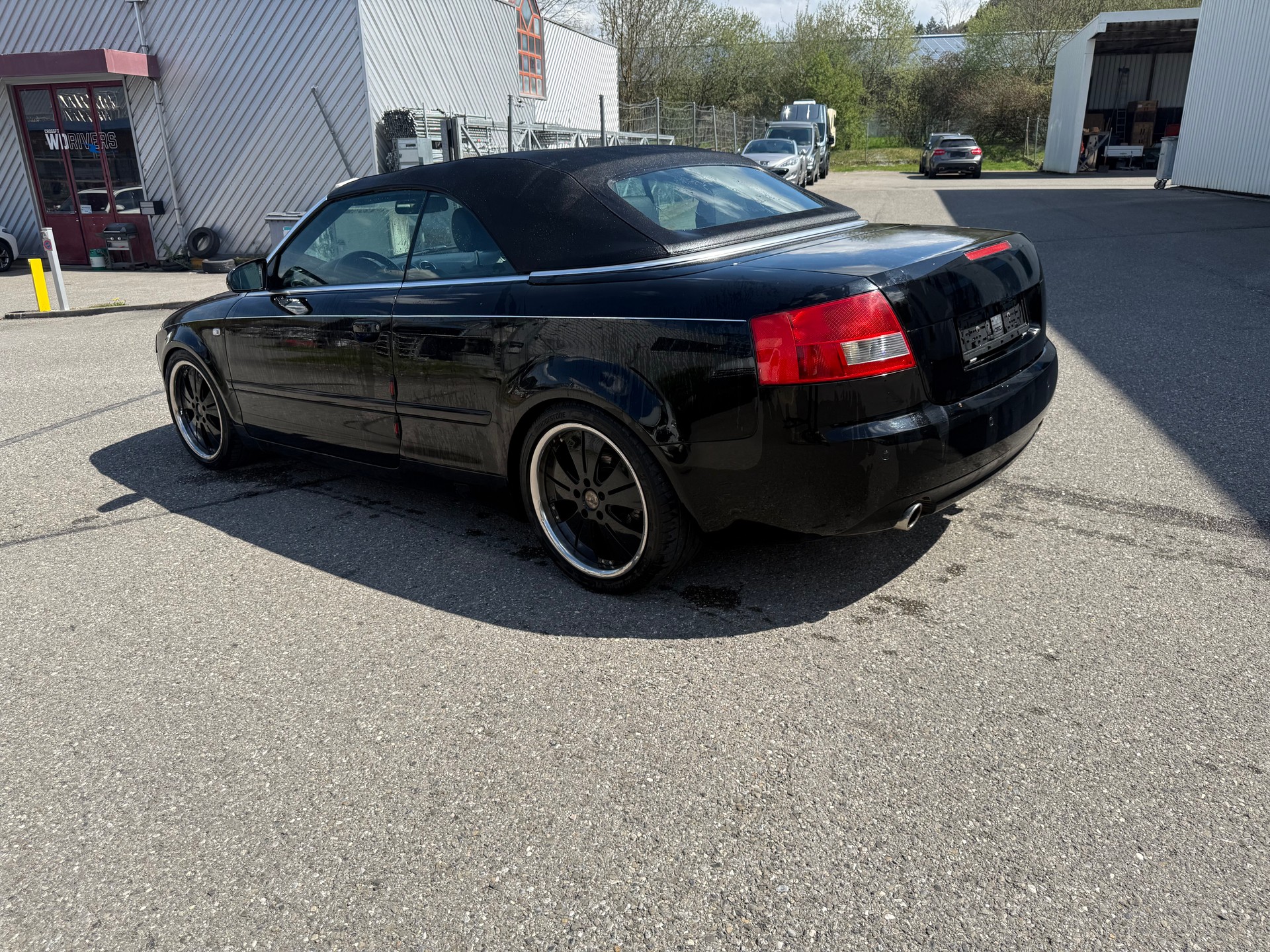 AUDI A4 Cabriolet 2.4 V6-image-1