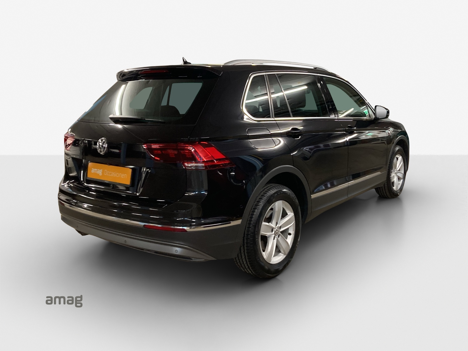 VW Tiguan 2.0 TDI SCR Highline4Motion DSG-image-4